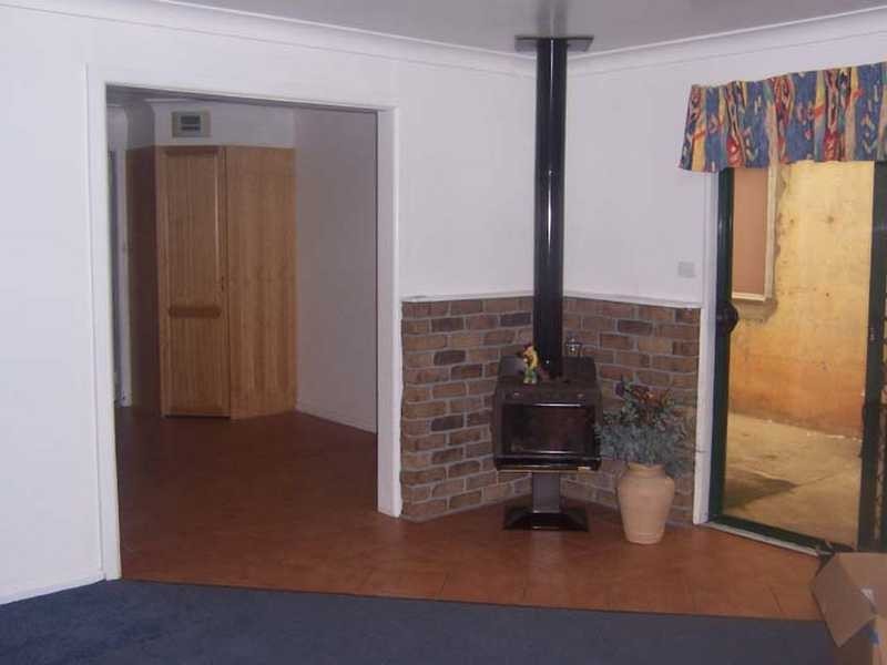 10 Mount Street, Gundagai NSW 2722