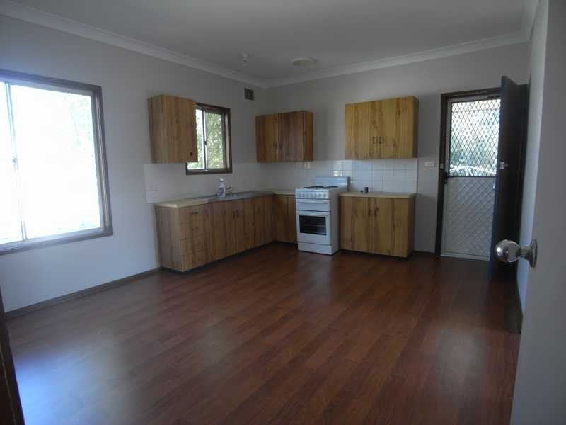 52 West Street, Gundagai NSW 2722