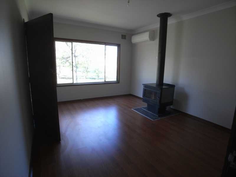 52 West Street, Gundagai NSW 2722