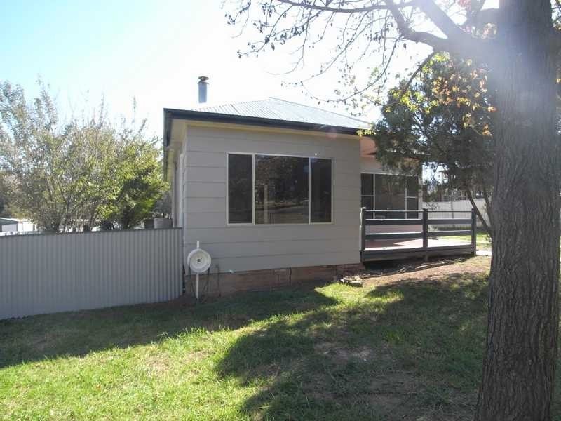 52 West Street, Gundagai NSW 2722