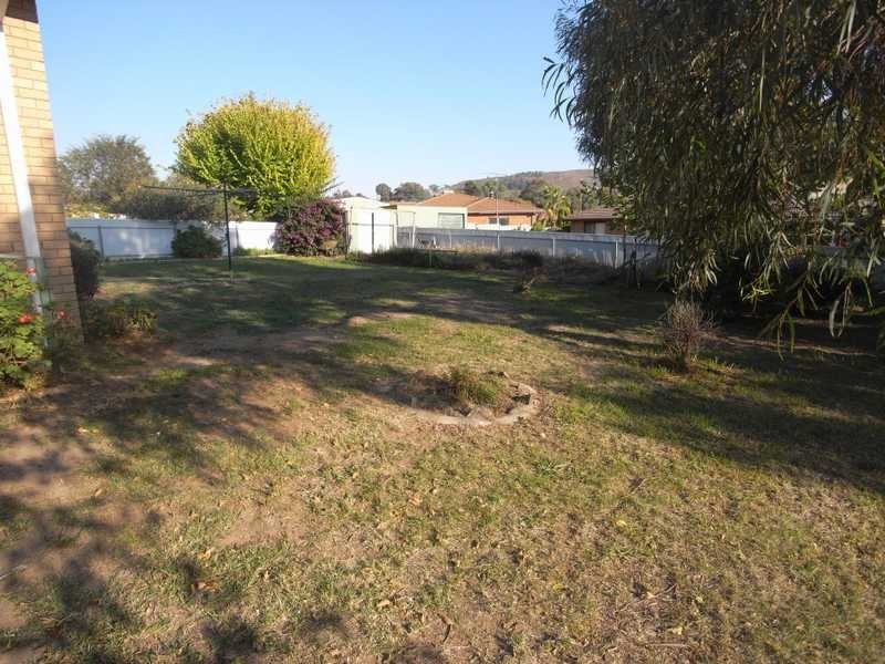 130 West Street, Gundagai NSW 2722