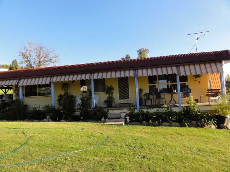 37 Tom Street, Gundagai NSW 2722