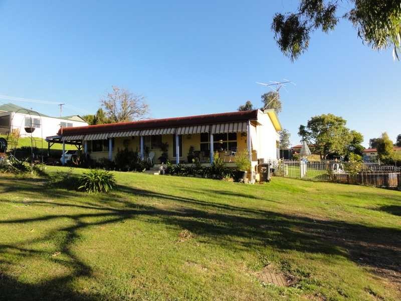 37 Tom Street, Gundagai NSW 2722