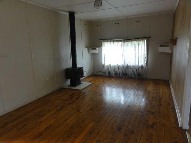 51 West Street, Gundagai NSW 2722