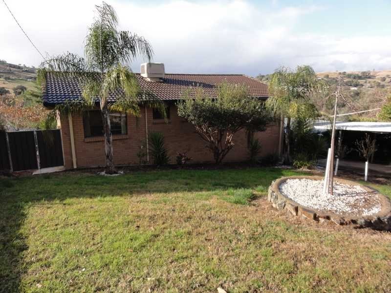 13 Francis Avenue, Gundagai NSW 2722