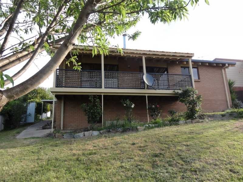 13 Francis Avenue, Gundagai NSW 2722