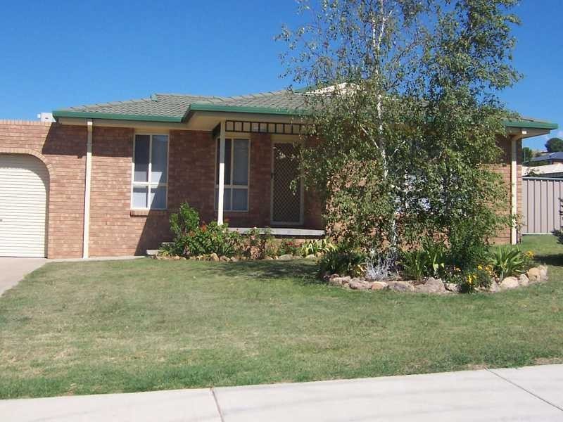 133 West Street, Gundagai NSW 2722