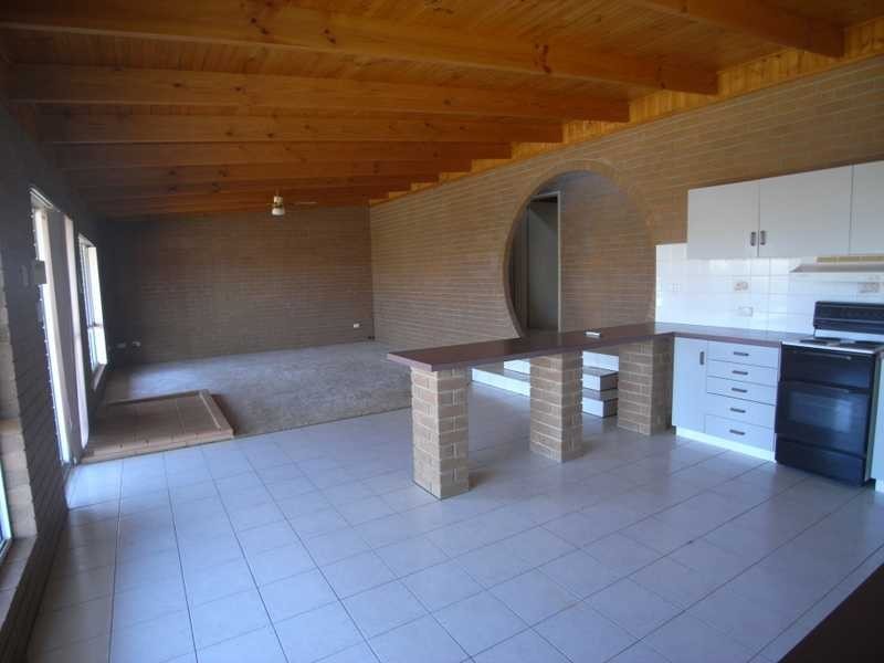 Unit 1/27 Camphor Lane, Gundagai NSW 2722