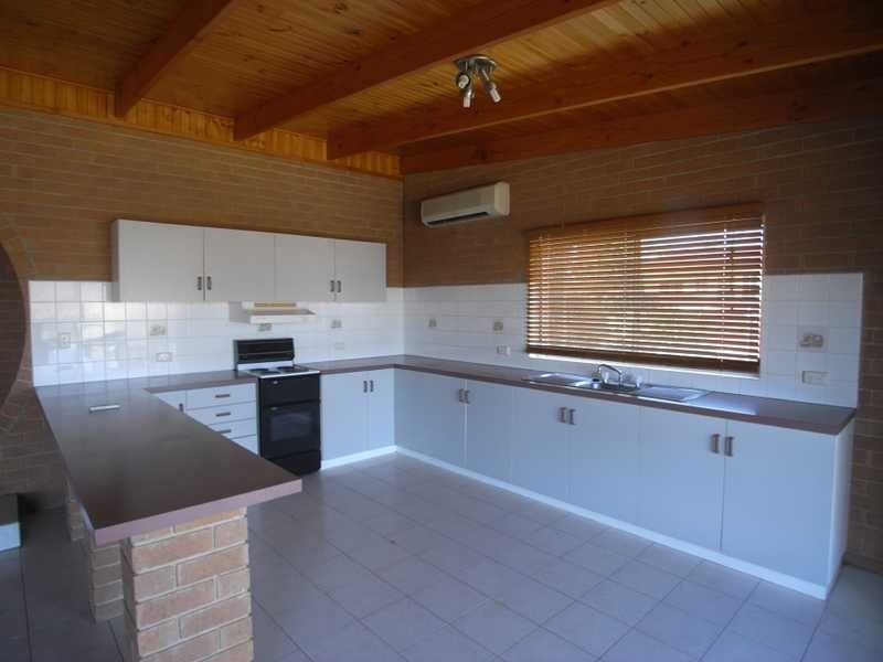 Unit 1/27 Camphor Lane, Gundagai NSW 2722