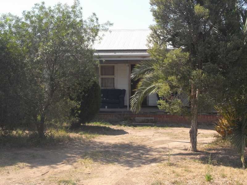 136 Mount Street, Gundagai NSW 2722