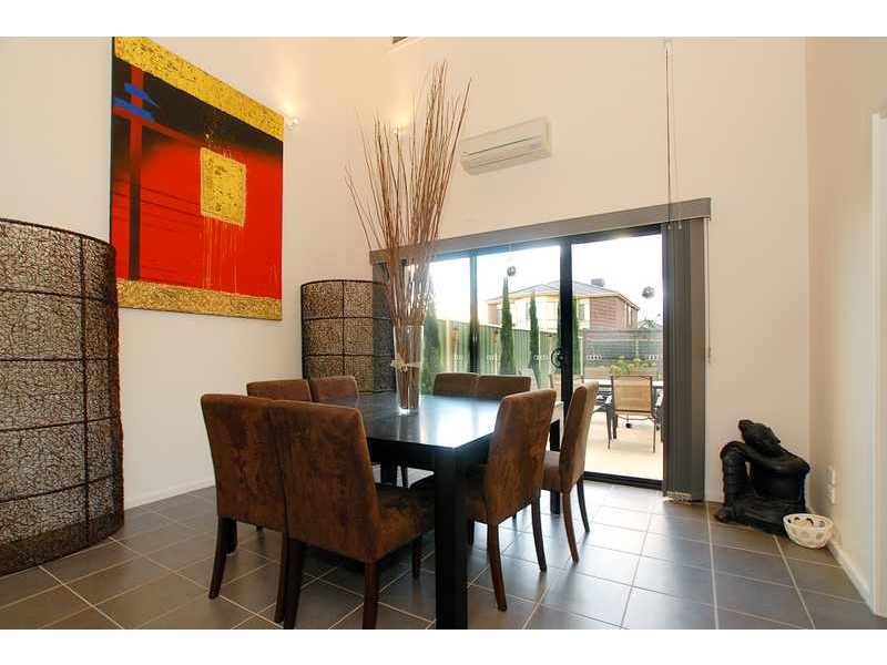 25 Hyde Park Terrace, Point Cook VIC 3030