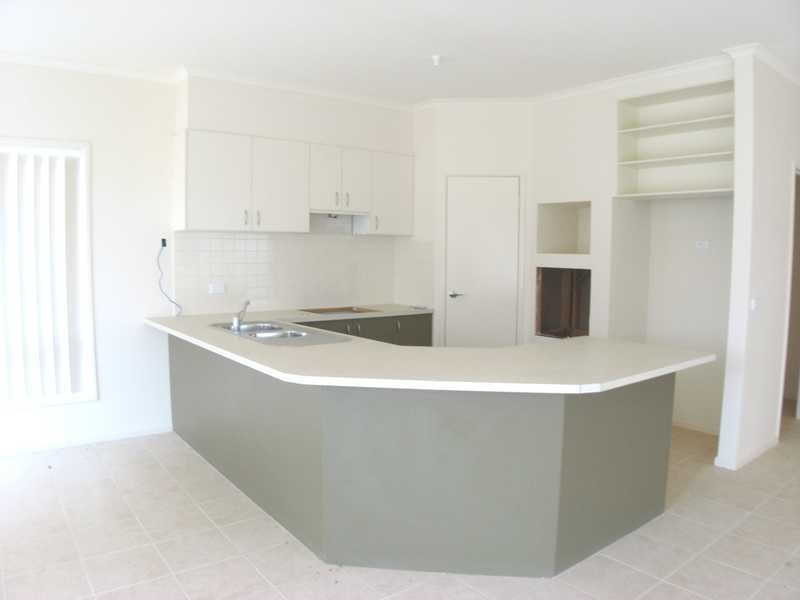 25 Banjo Paterson Circle, Point Cook VIC 3030