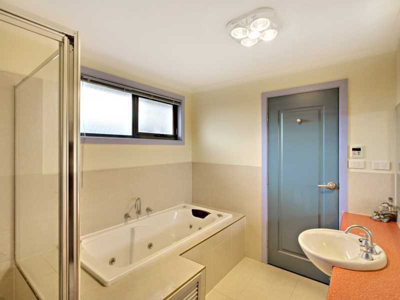 13 Central Avenue, Seaholme VIC 3018
