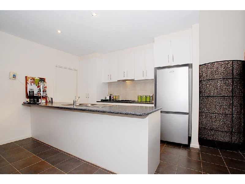 25 Hyde Park Terrace, Point Cook VIC 3030