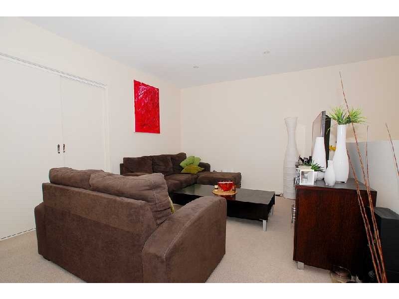 25 Hyde Park Terrace, Point Cook VIC 3030