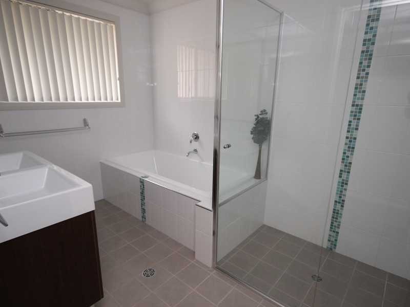 11 Fairwinds Avenue, Laurieton NSW 2443