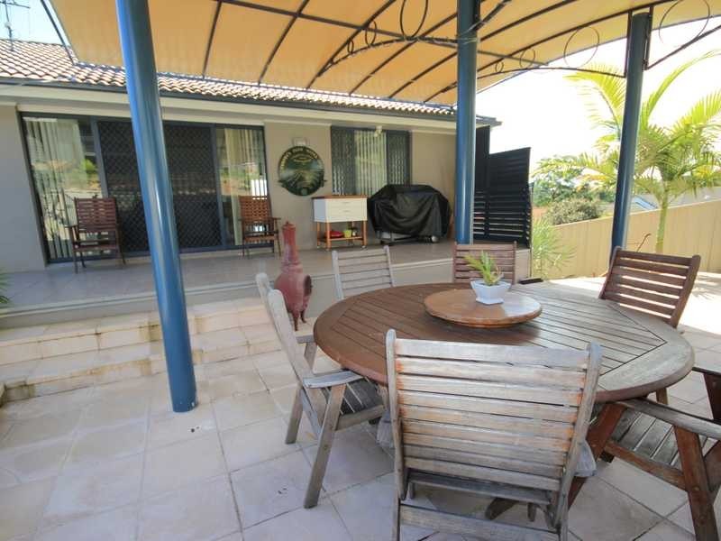 11 Fairwinds Avenue, Laurieton NSW 2443