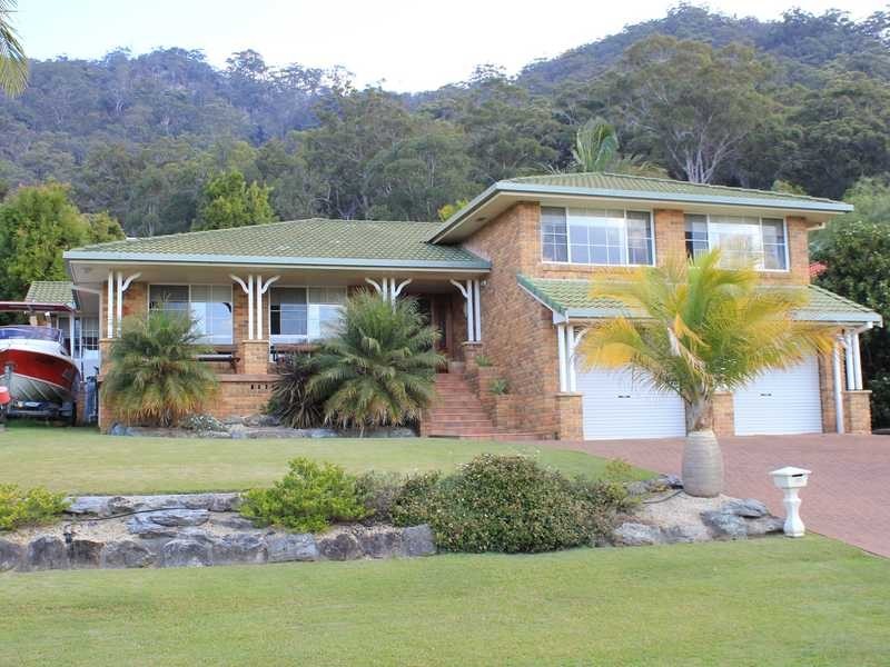 30 Waterview Crescent, Laurieton NSW 2443