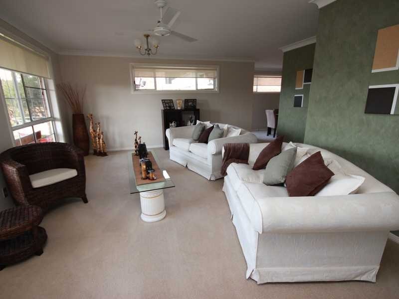 30 Waterview Crescent, Laurieton NSW 2443