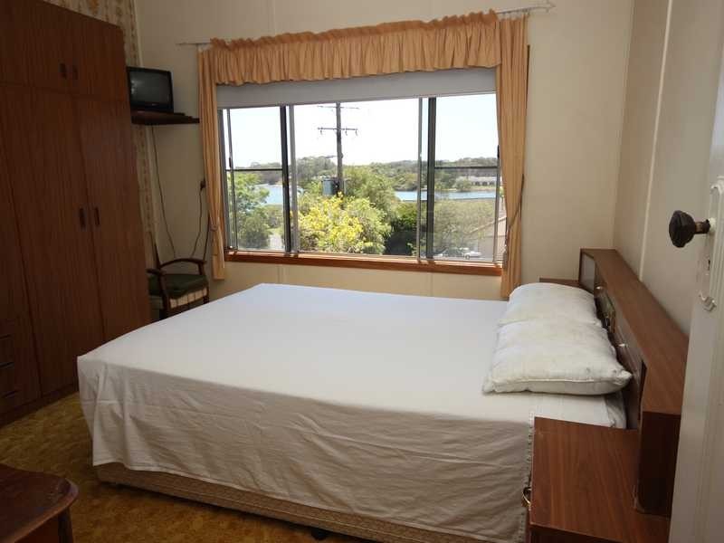 8 Wharf Street, Laurieton NSW 2443