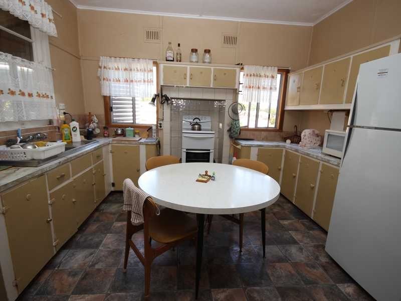 8 Wharf Street, Laurieton NSW 2443