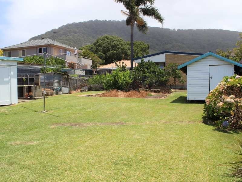 8 Wharf Street, Laurieton NSW 2443