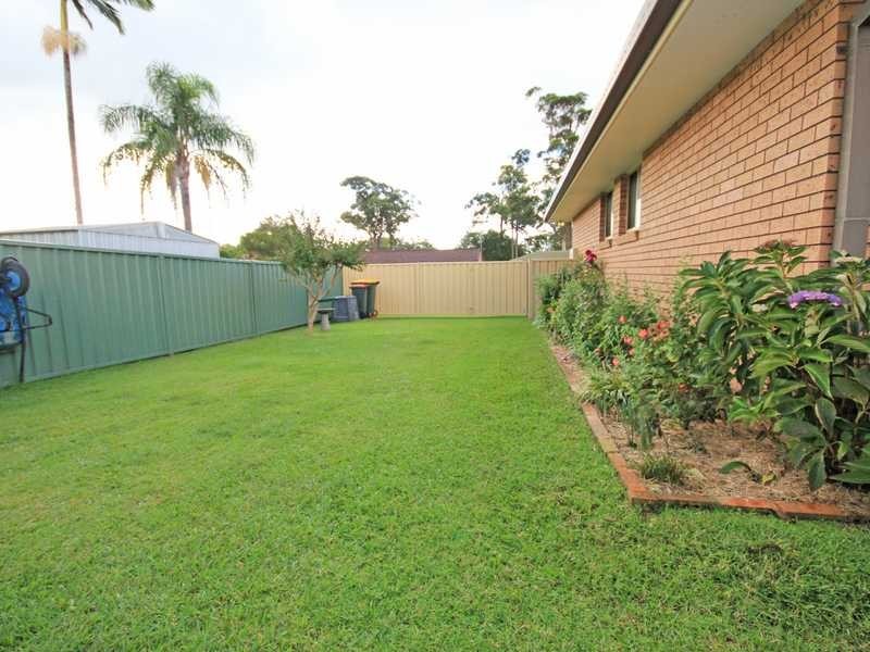 2/1 Banksia Close, Lakewood NSW 2443