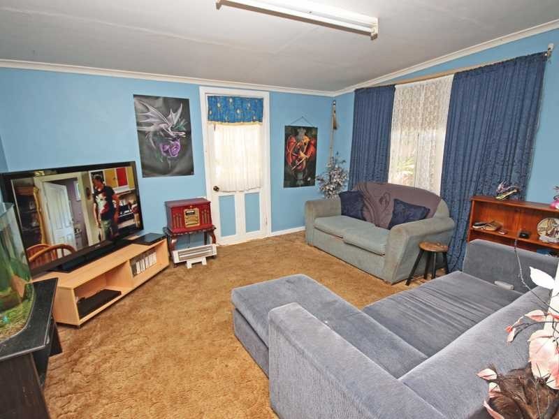 5 Castle Street, Laurieton NSW 2443