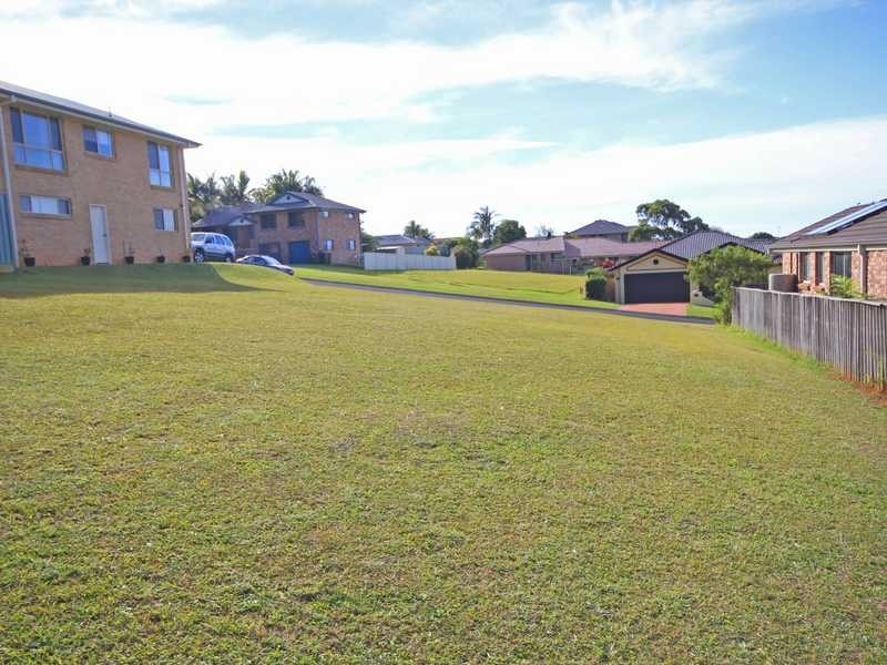 8 Green Hills Road, Bonny Hills NSW 2445