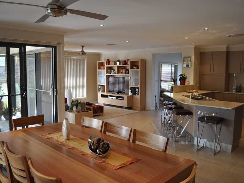 4 St Lucia Place, Bonny Hills NSW 2445