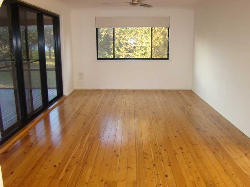 2 Seaview Avenue, Dunbogan NSW 2443