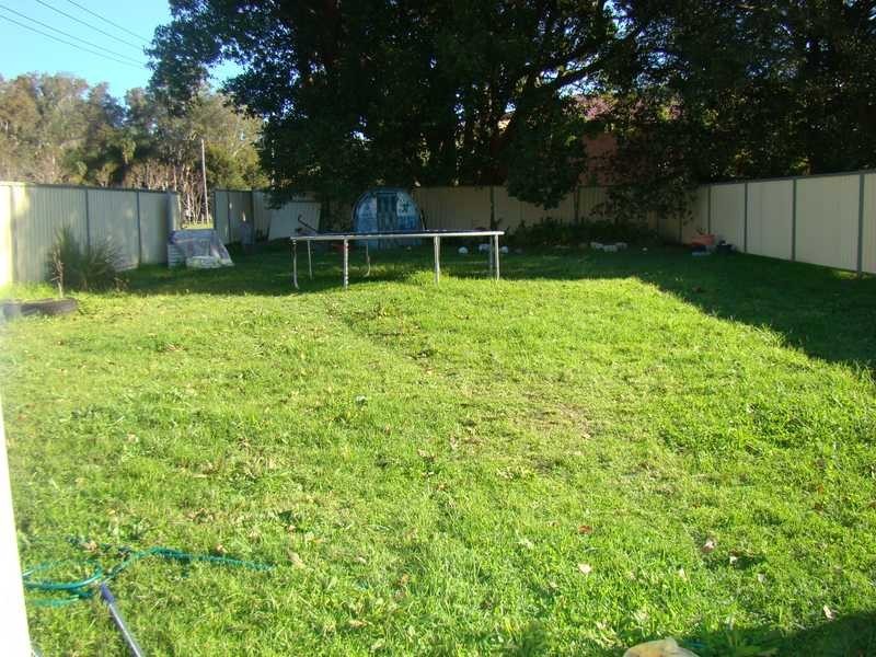 10 Bell Street, Dunbogan NSW 2443