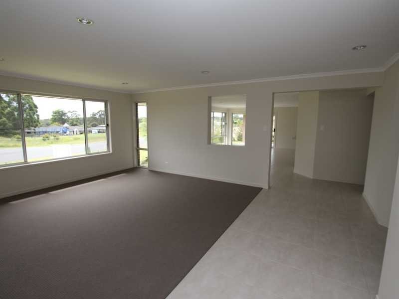 19 Fairwinds Avenue, Laurieton NSW 2443