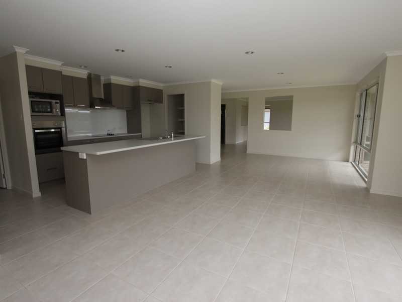 19 Fairwinds Avenue, Laurieton NSW 2443