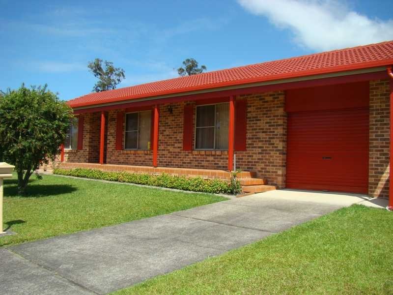 12 Banks Street, Lakewood NSW 2443
