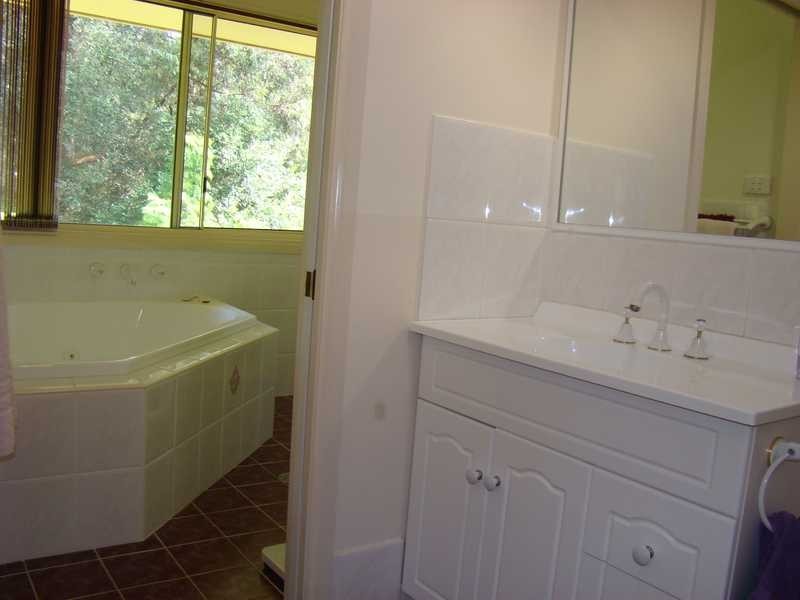 14 Waterview Crescent, Laurieton NSW 2443