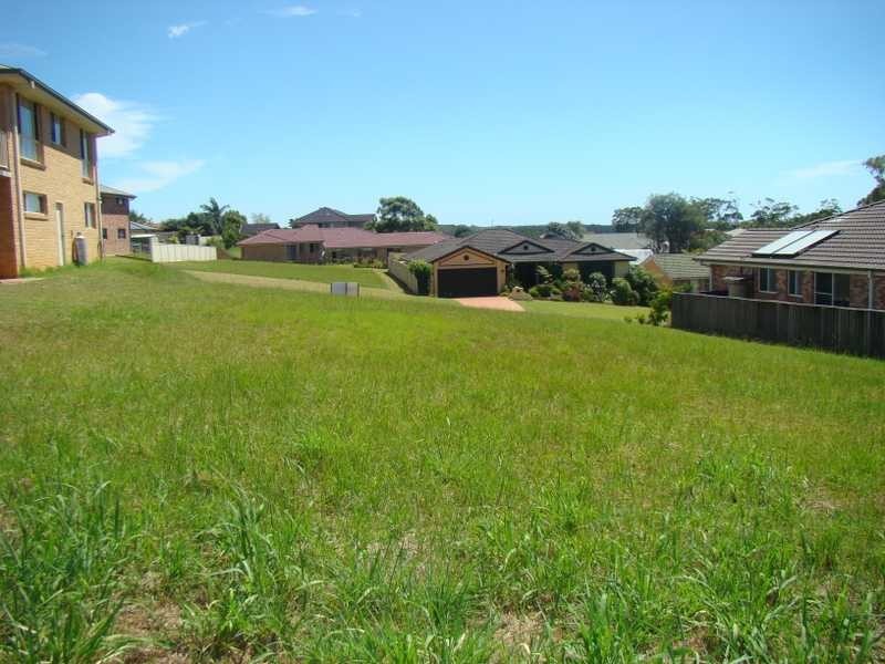8 Green Hills Road, Bonny Hills NSW 2445