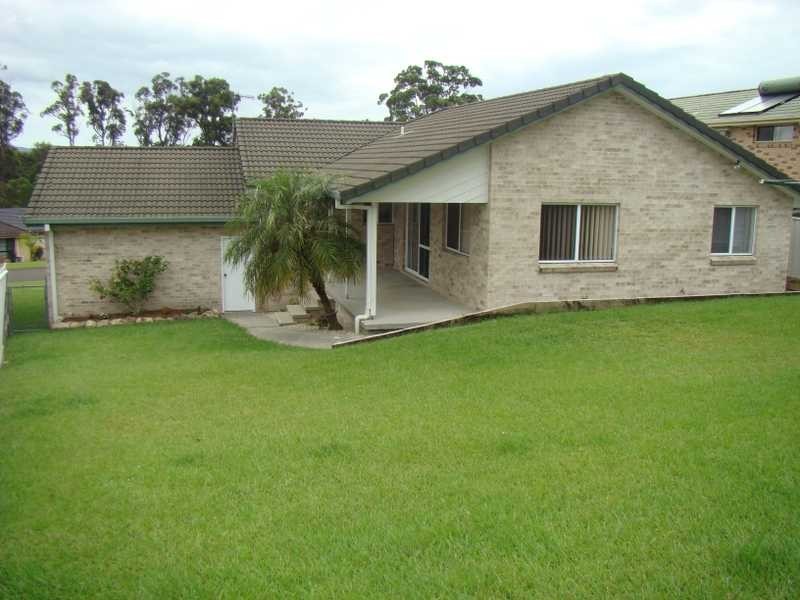 4 Ellerslie Crescent, Laurieton NSW 2443