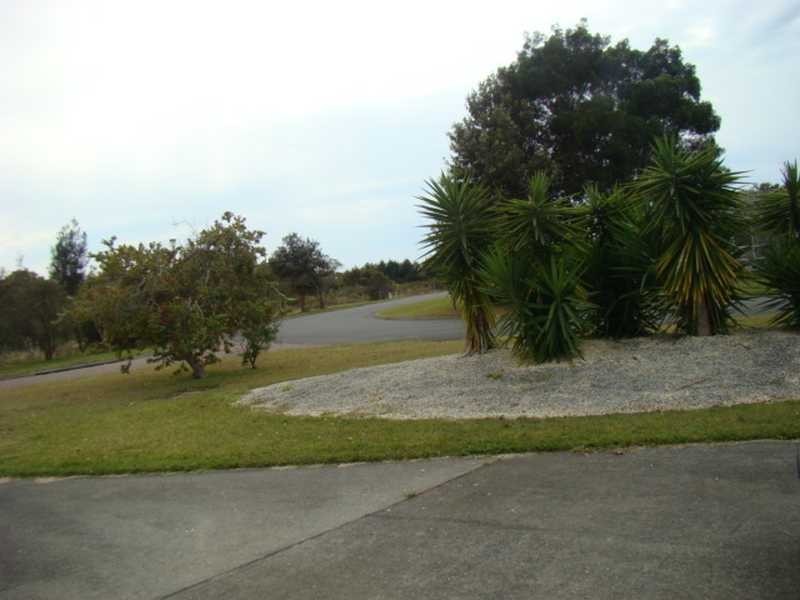 25 Seawind Chase, Bonny Hills NSW 2445