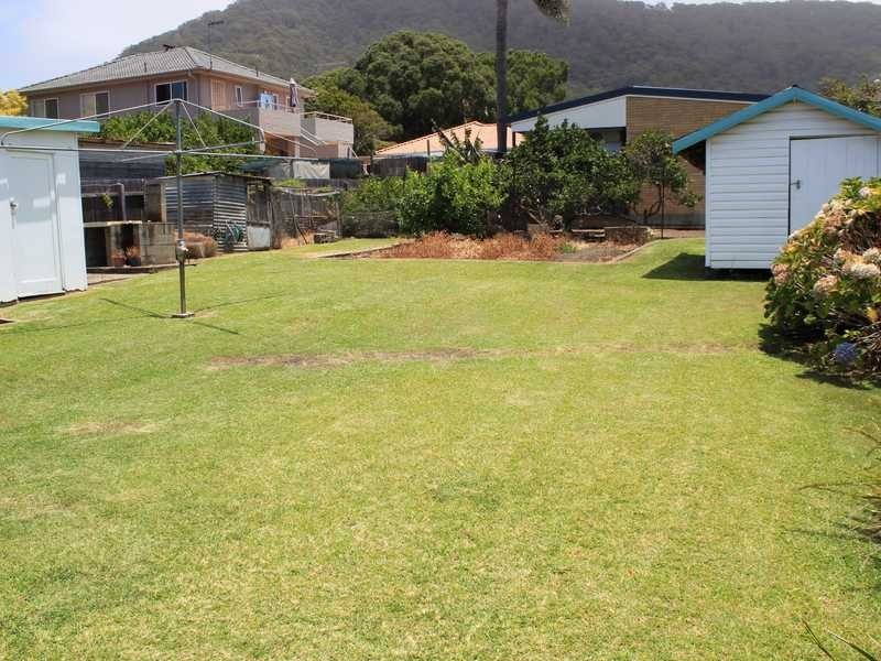 8 Wharf Street, Laurieton NSW 2443