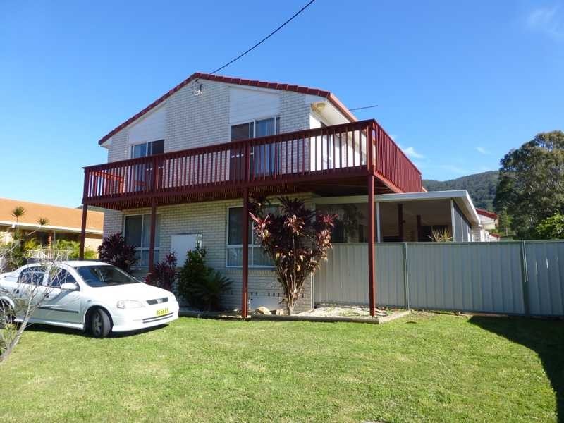 4/12 Maclennan St, Laurieton NSW 2443