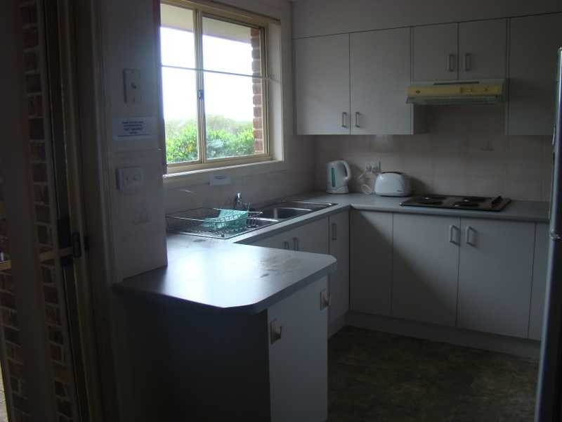 2/1 Lake Street, Laurieton NSW 2443