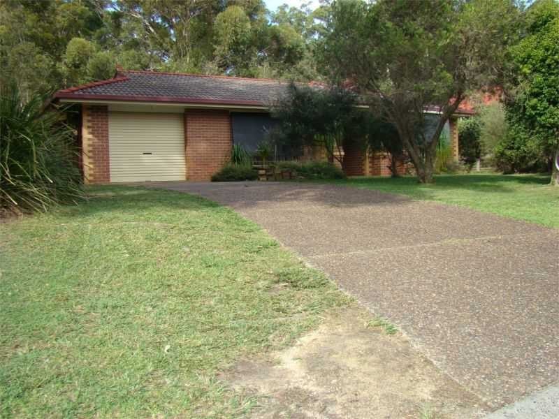 2 Flinders Drive, Laurieton NSW 2443