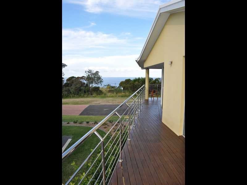 24 Honeysuckle Avenue, Bonny Hills NSW 2445