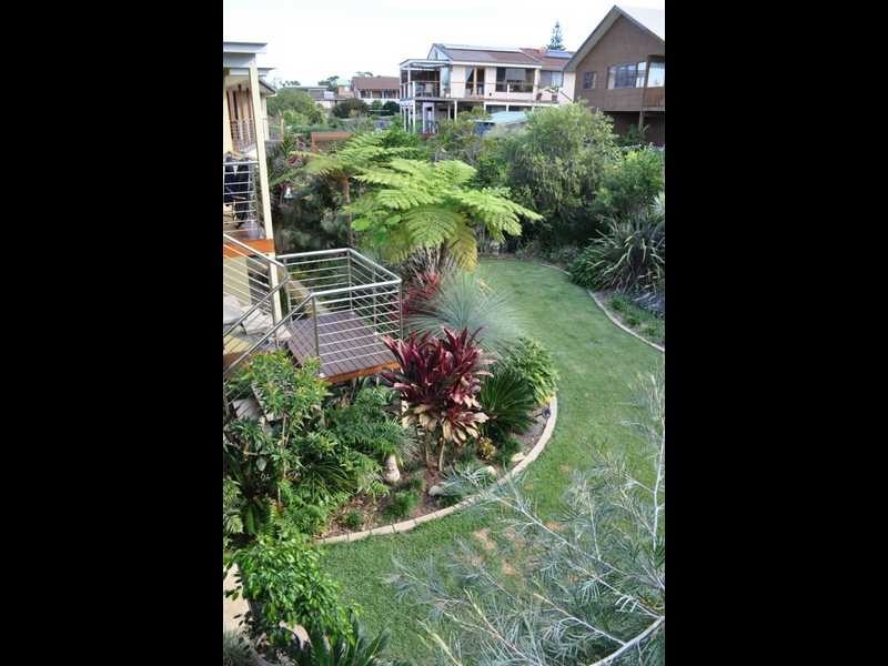 24 Honeysuckle Avenue, Bonny Hills NSW 2445