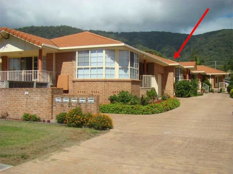 Villa 2/10 McLennan Street, Laurieton NSW 2443