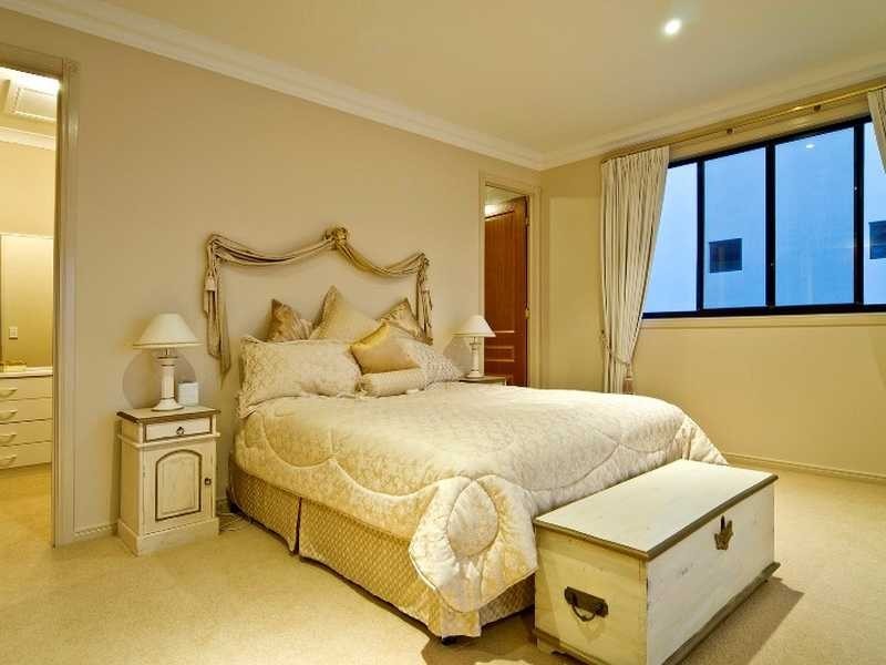 Sovereign Islands QLD 4216