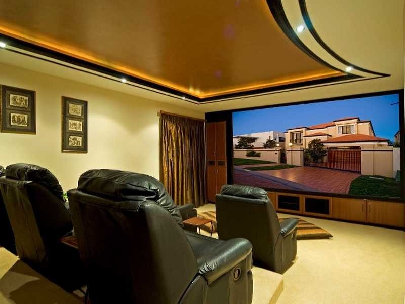 Sovereign Islands QLD 4216