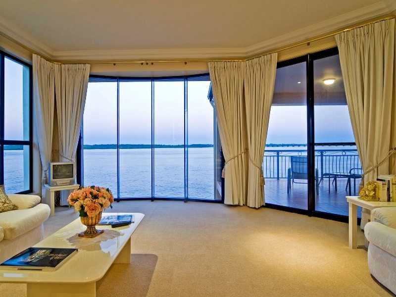 Sovereign Islands QLD 4216