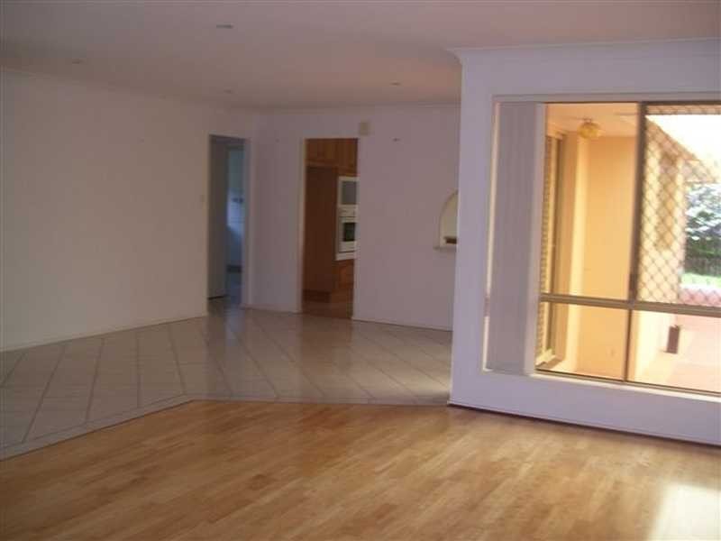 20 Manly Drive, Robina QLD 4226